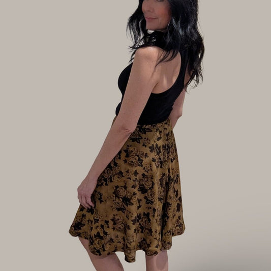 Vintage Jones New York Gold and Black Floral Print Skirt - Size 6