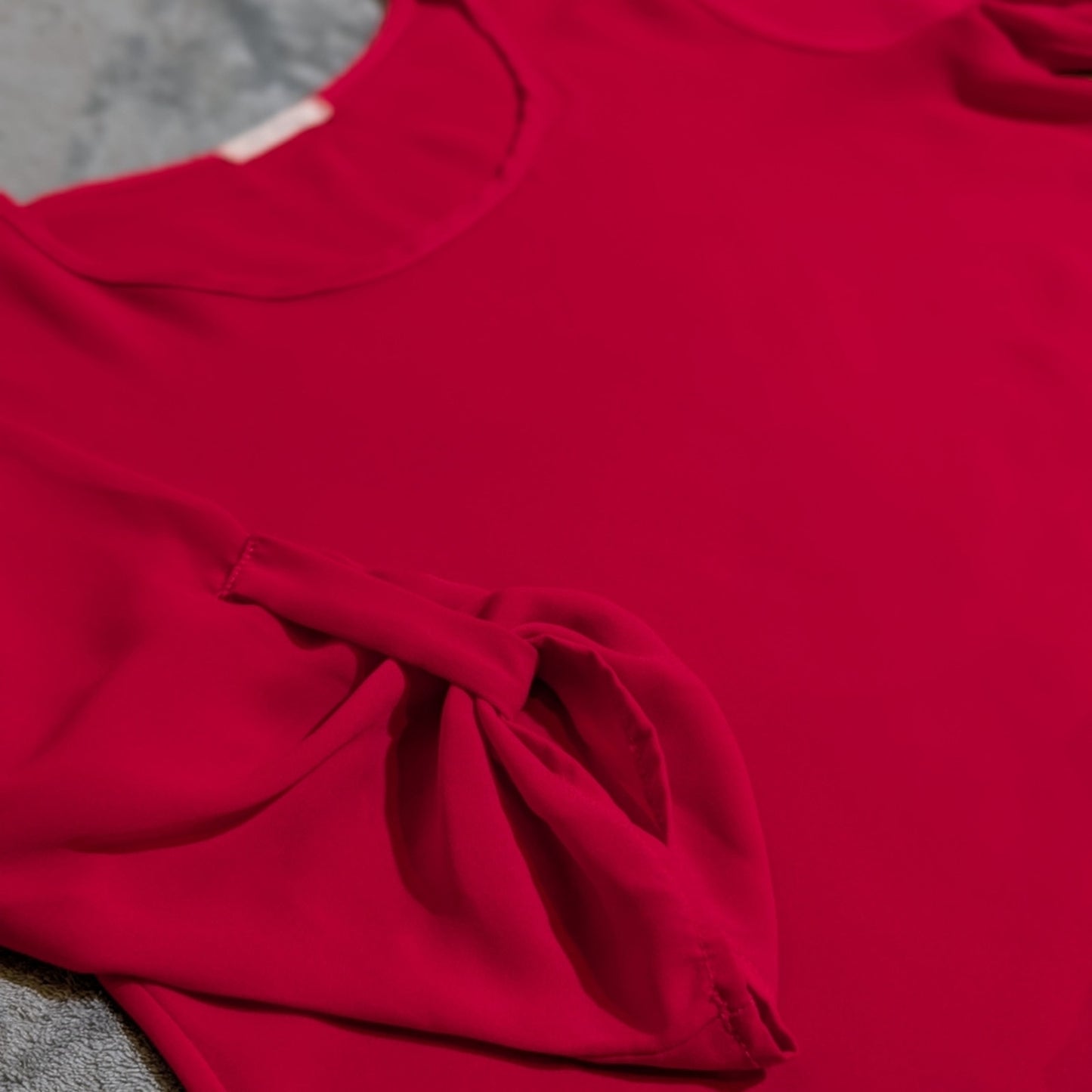 One Story Red Scallop Hem Women's Top - Medium