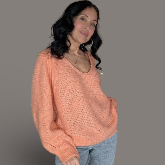 Universal Thread V-neck Coral Sweater - Medium
