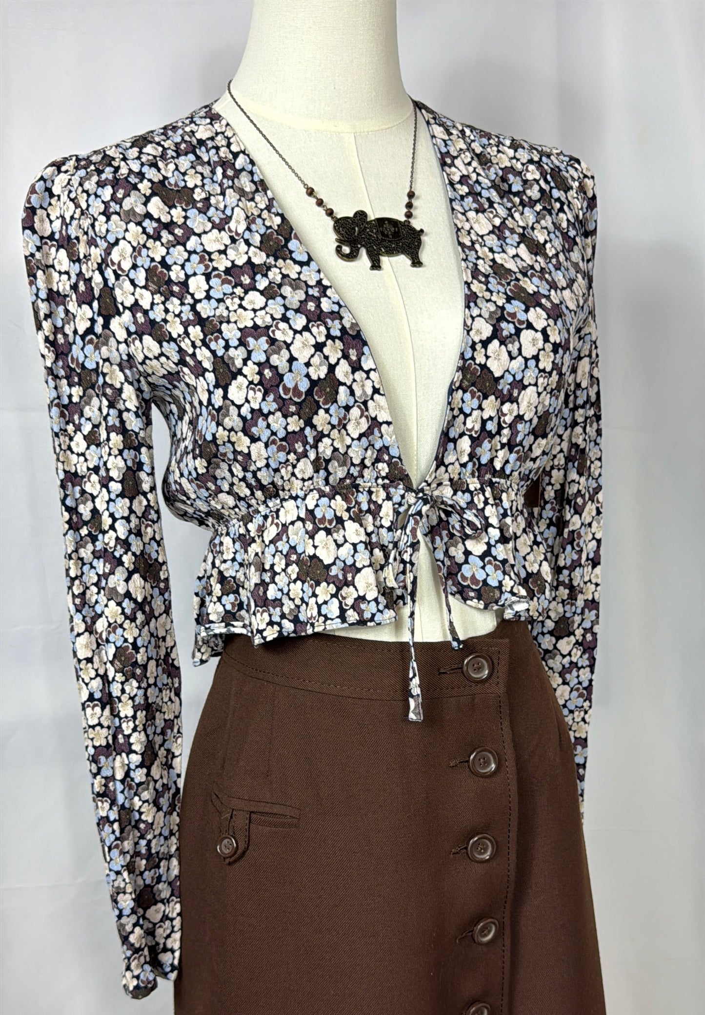 Sunday Best Aritzia Floral Tie-Front Cropped Blouse – XS