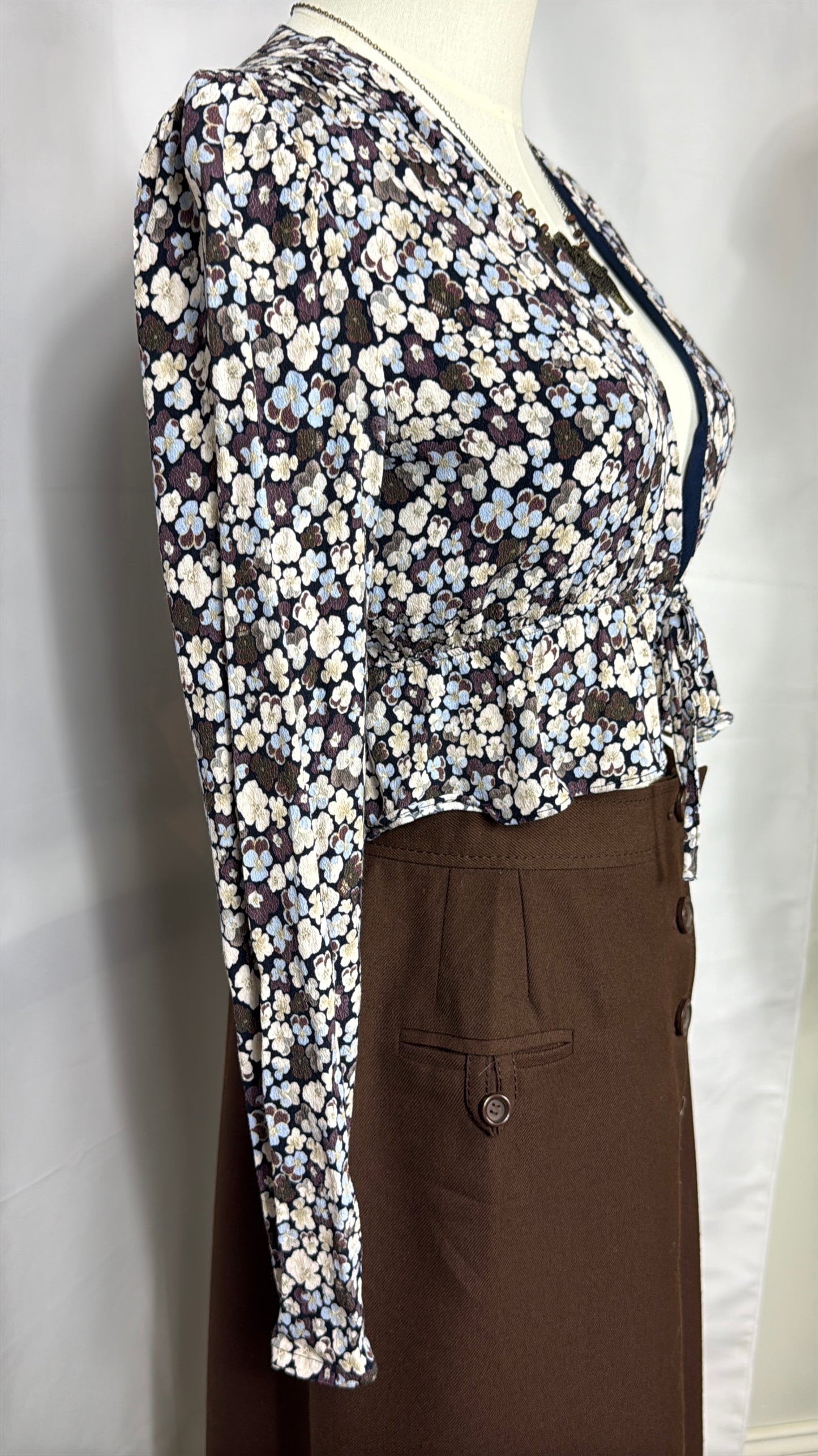 Sunday Best Aritzia Floral Tie-Front Cropped Blouse – XS