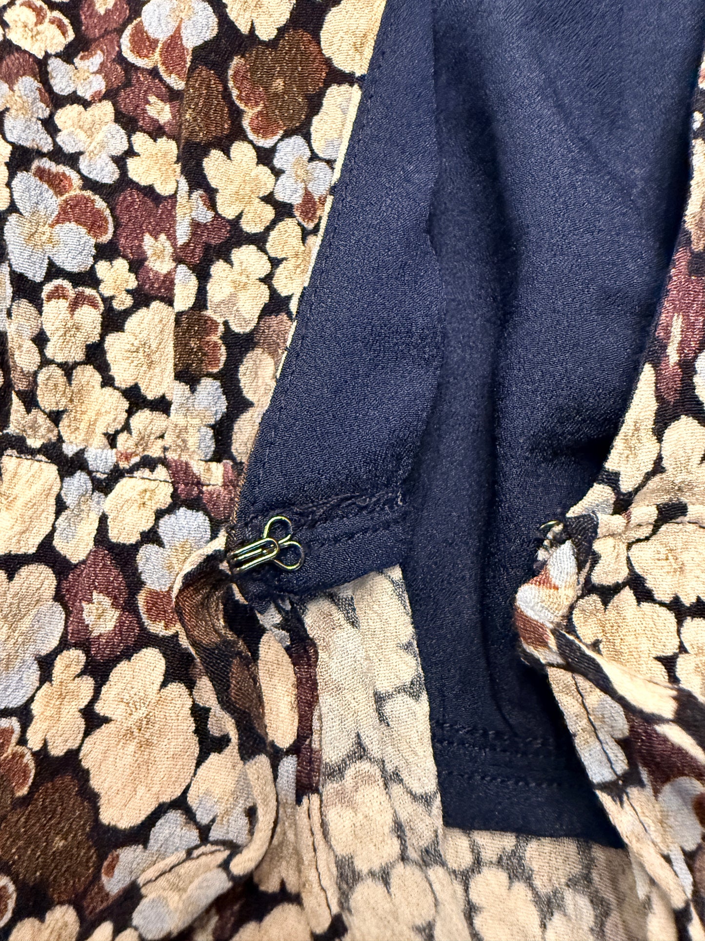 Sunday Best Aritzia Floral Tie-Front Cropped Blouse – XS