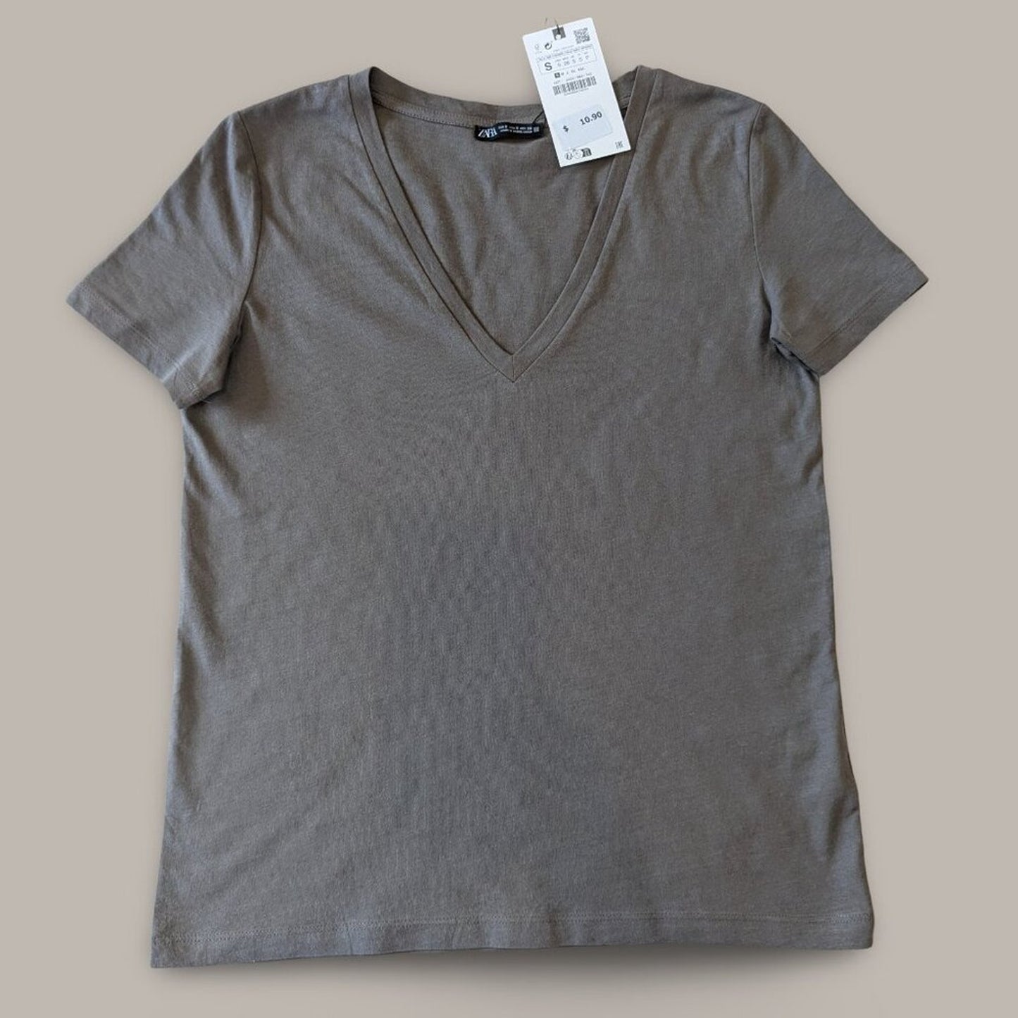 Zara Short Sleeve Vneck Olive Green Tee - Small