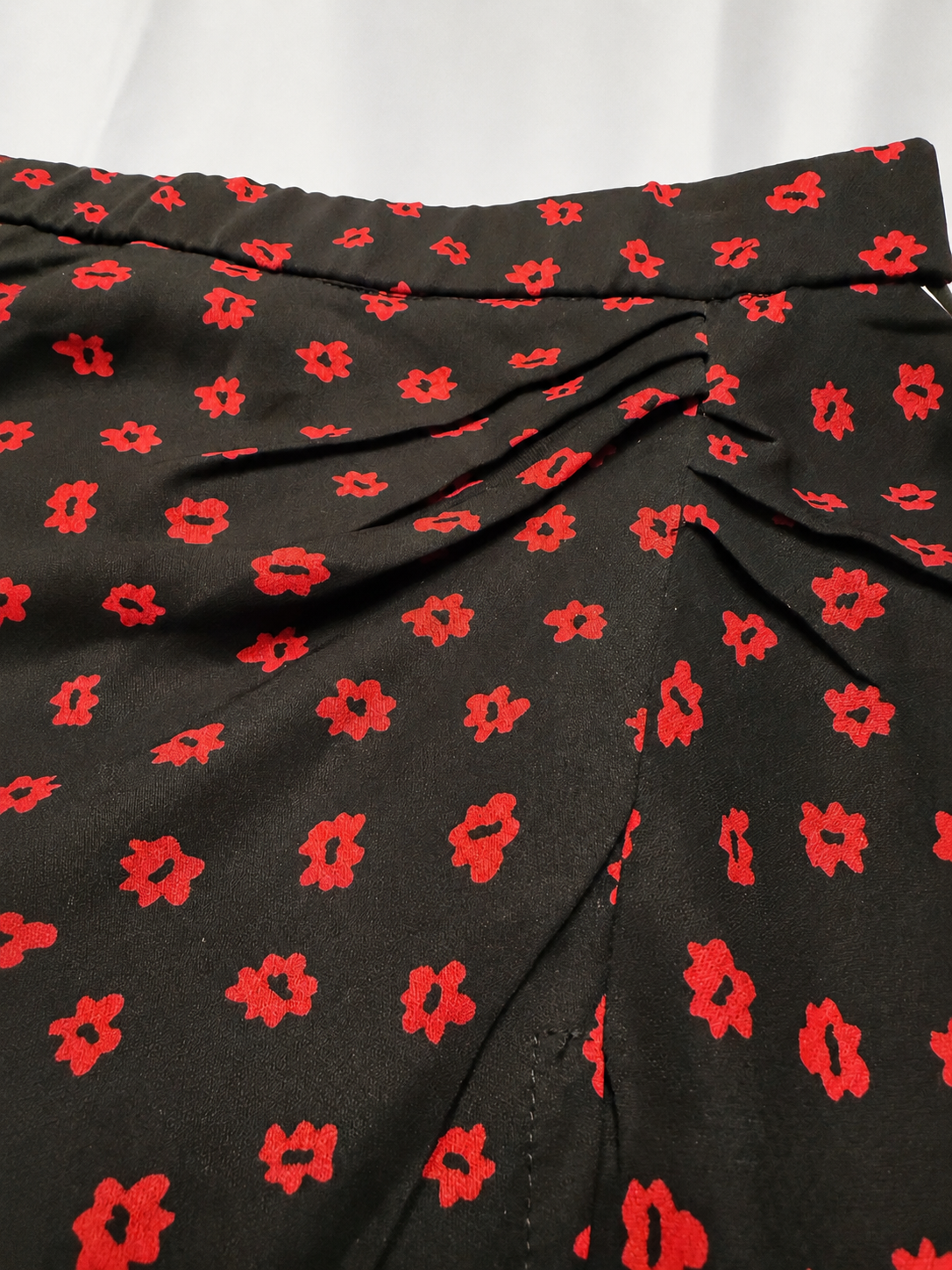 Princess Polly Jodie Black Red Floral Faux Wrap Maxi Skirt with Front Slit - Size 6