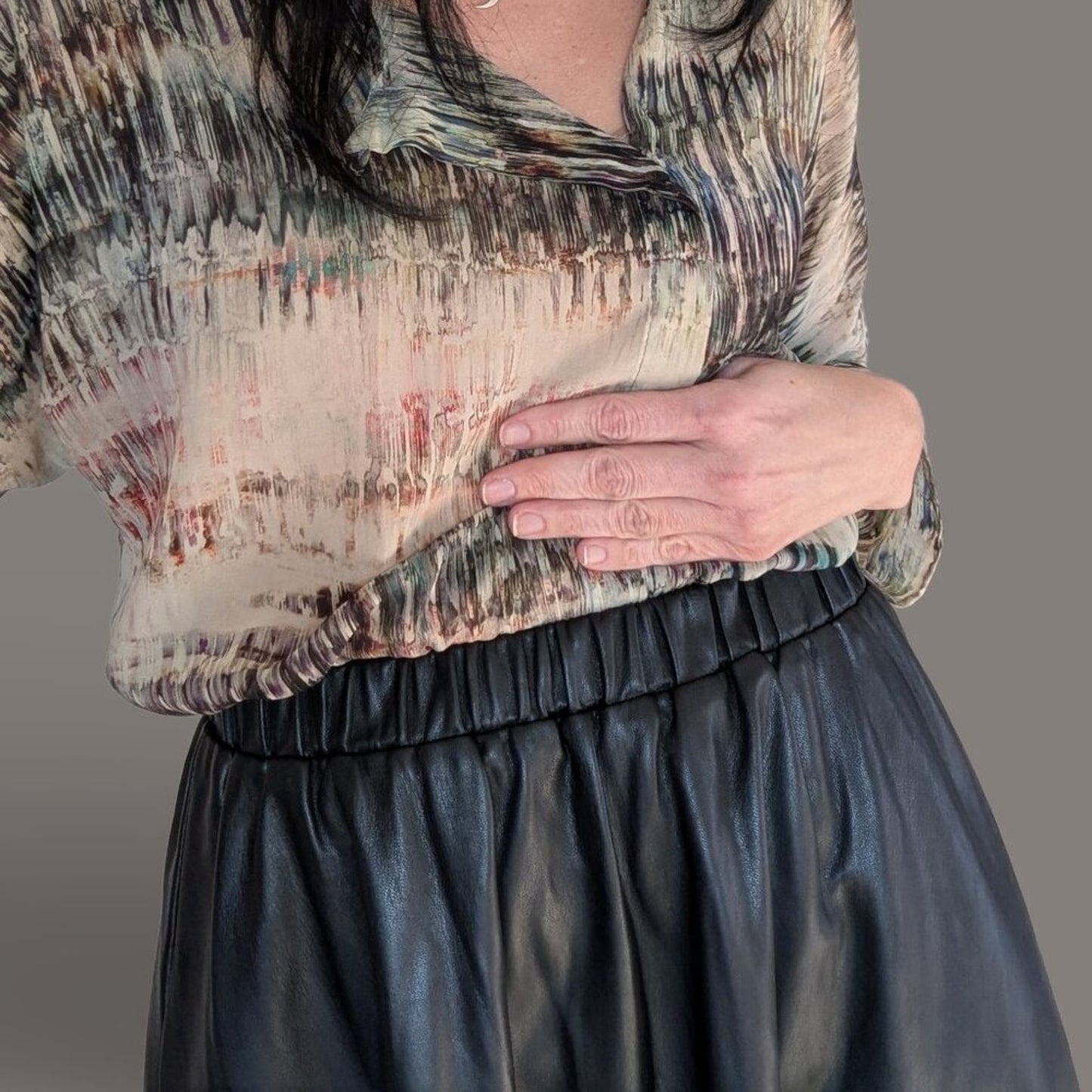 Ava & Lu Black Faux Leather Flair Skirt - Medium